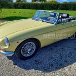 MGB roadster anno 1972 carrozzeria gialla