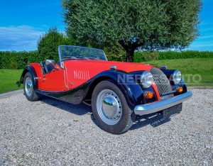 Morgan 4/4 2 posti anno 1980 carrozzeria bicolore