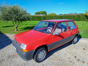 Renault 5 TC anno 1985 carrozzeria rossa conservata