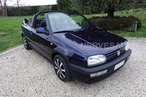 Volkswagen Golf III cabriolet 1.6i 1995 metallic blue body