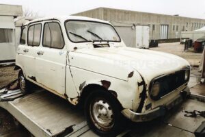 Renault 4 anni 70-80 per pezzi di ricambio