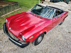 fiat-124-spider-1800-rossa-interni-neri-crs-1975fiat-124-spider-1800-1975-rossa-auto-storica-crs